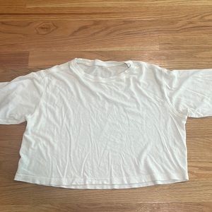 Cropped tee